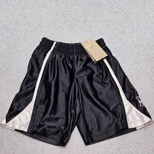 Nike Basketball Shorts Black‎ and White Size Boys S